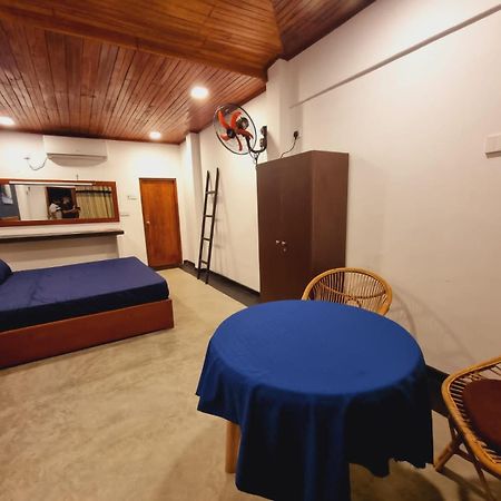 Sandil Surf House Ahangama Buitenkant foto