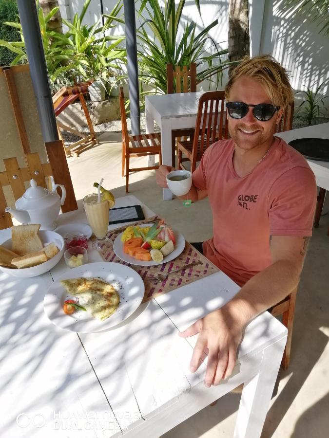 Sandil Surf House Ahangama Buitenkant foto
